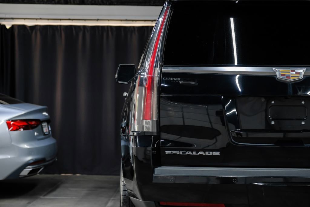 Used 2016 Cadillac Escalade Platinum RWD image 61