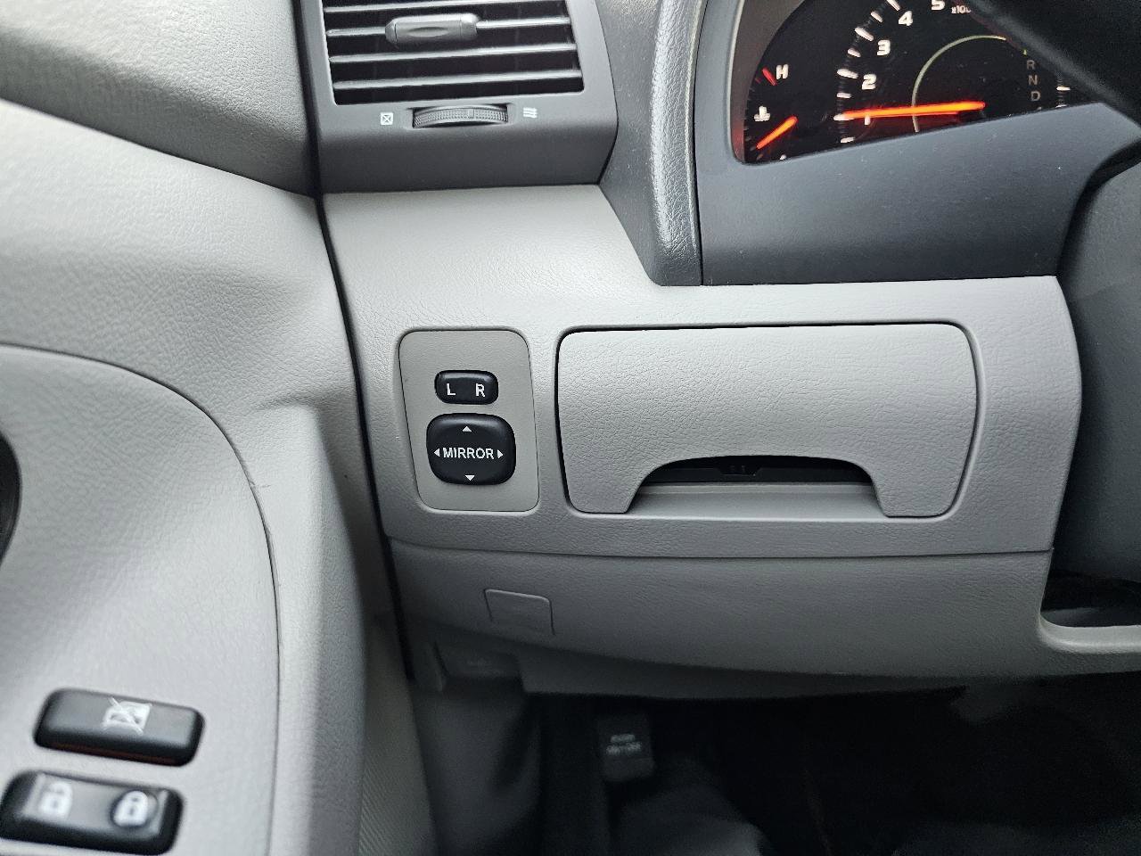 Used 2007 Toyota Camry LE FWD image 42