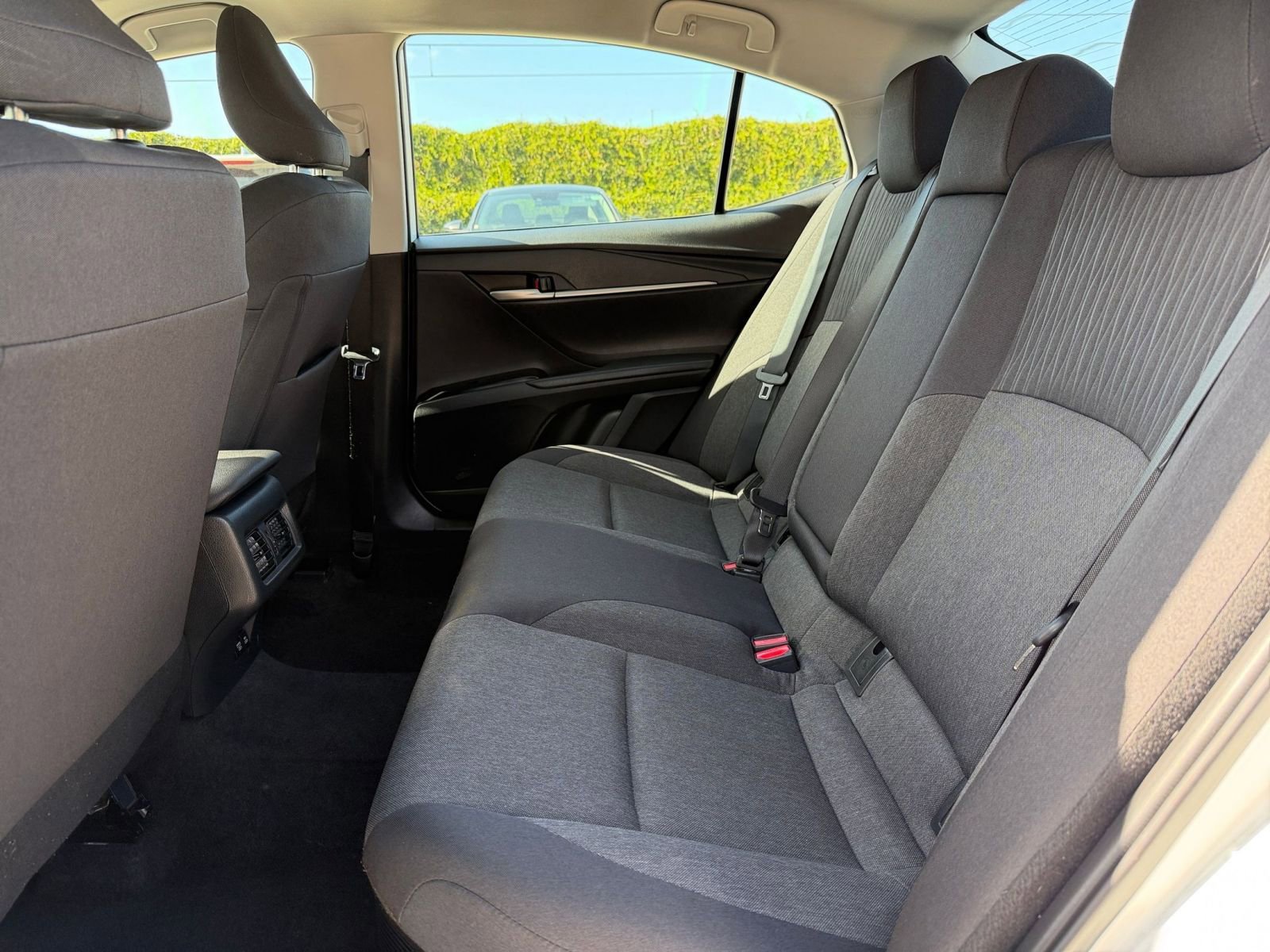 Used 2025 Toyota Camry LE image 24