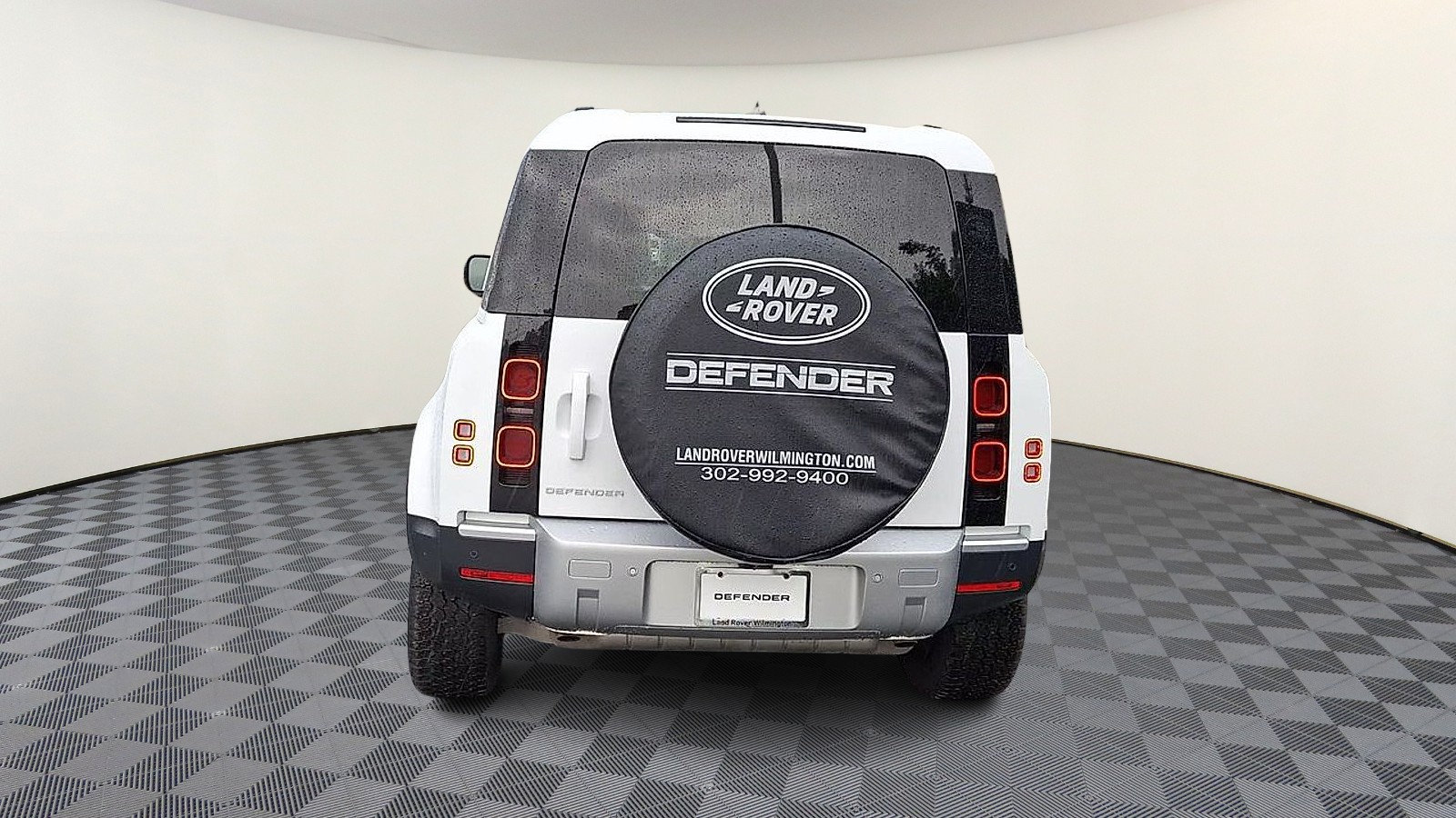 Certified 2025 Land Rover Defender 110 S AWD/4WD image 7