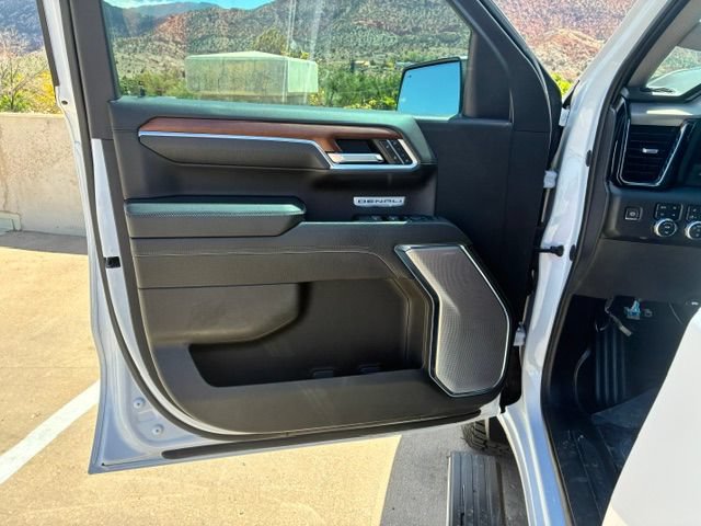 Used 2023 GMC Sierra 1500 Denali w/ Denali Reserve Package AWD/4WD image 11