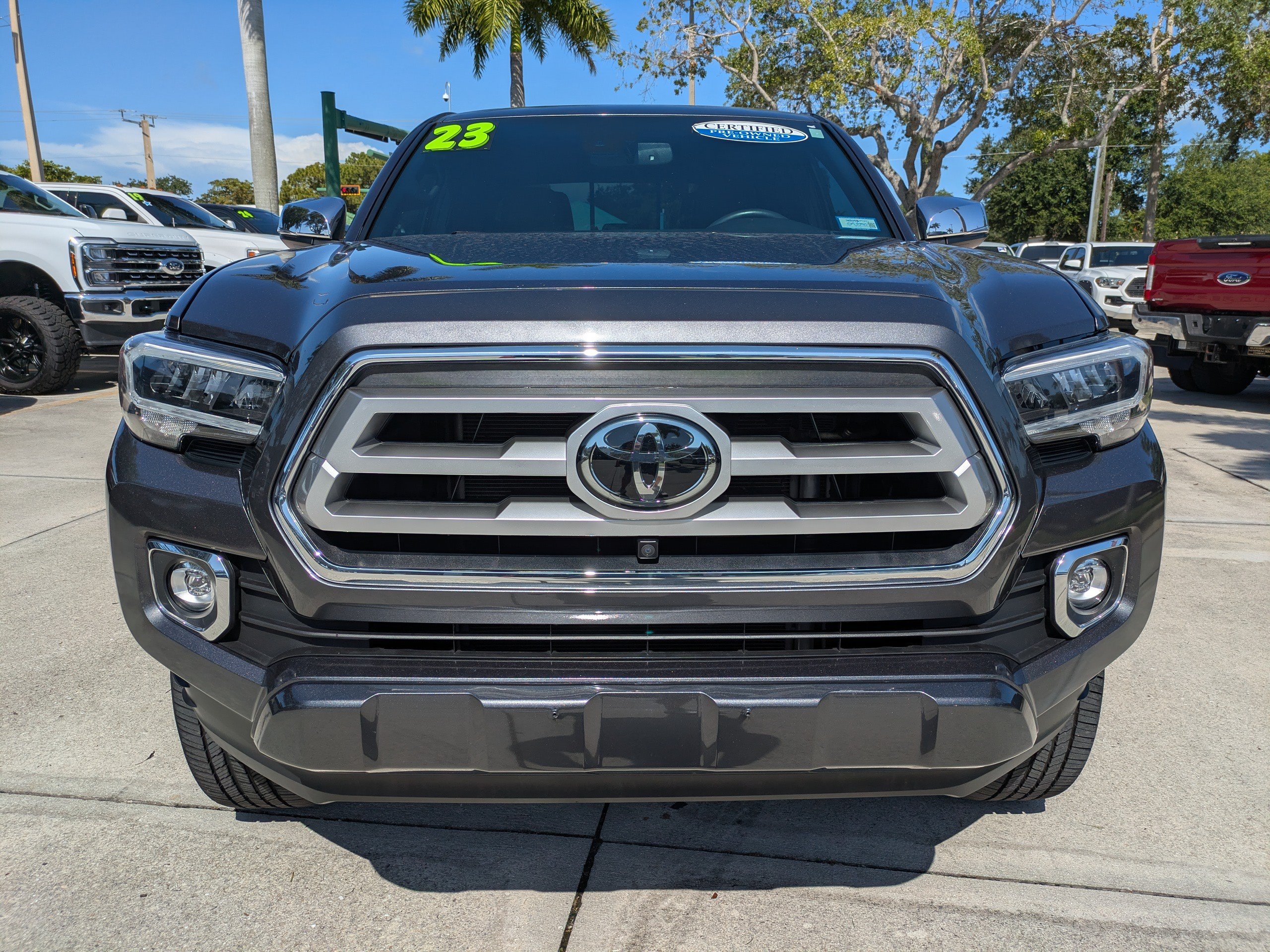 Used 2023 Toyota Tacoma Limited AWD/4WD image 8