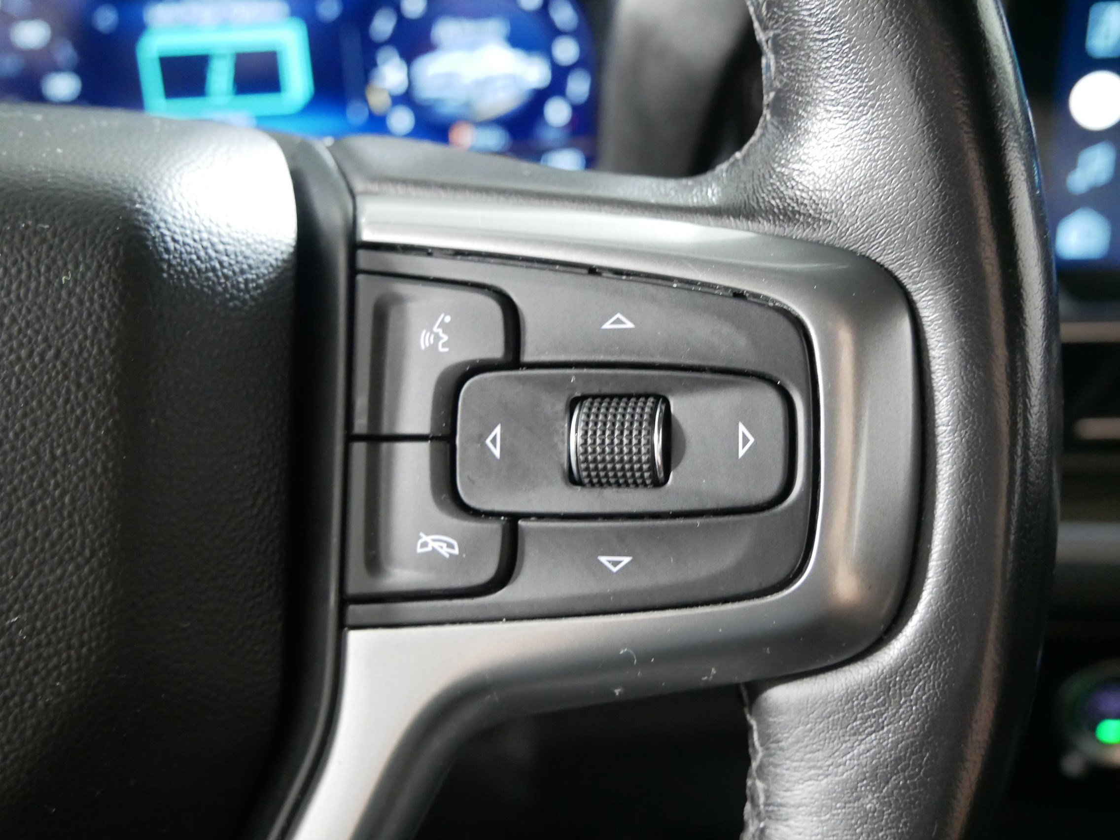 Used 2022 Chevrolet Silverado 1500 LT AWD/4WD image 28