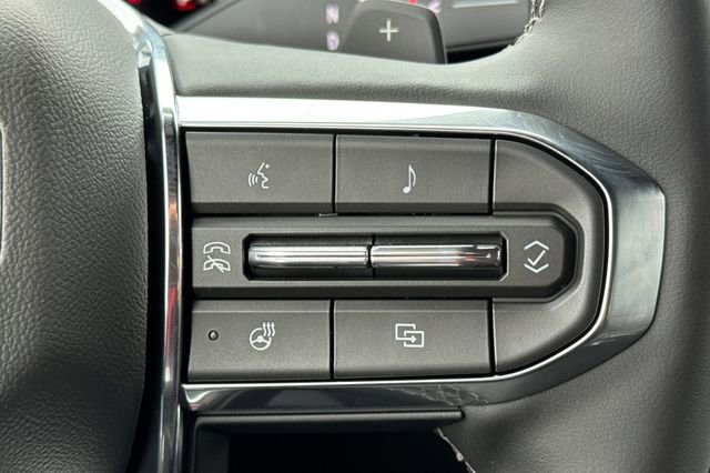 New 2026 GMC Yukon Elevation image 32