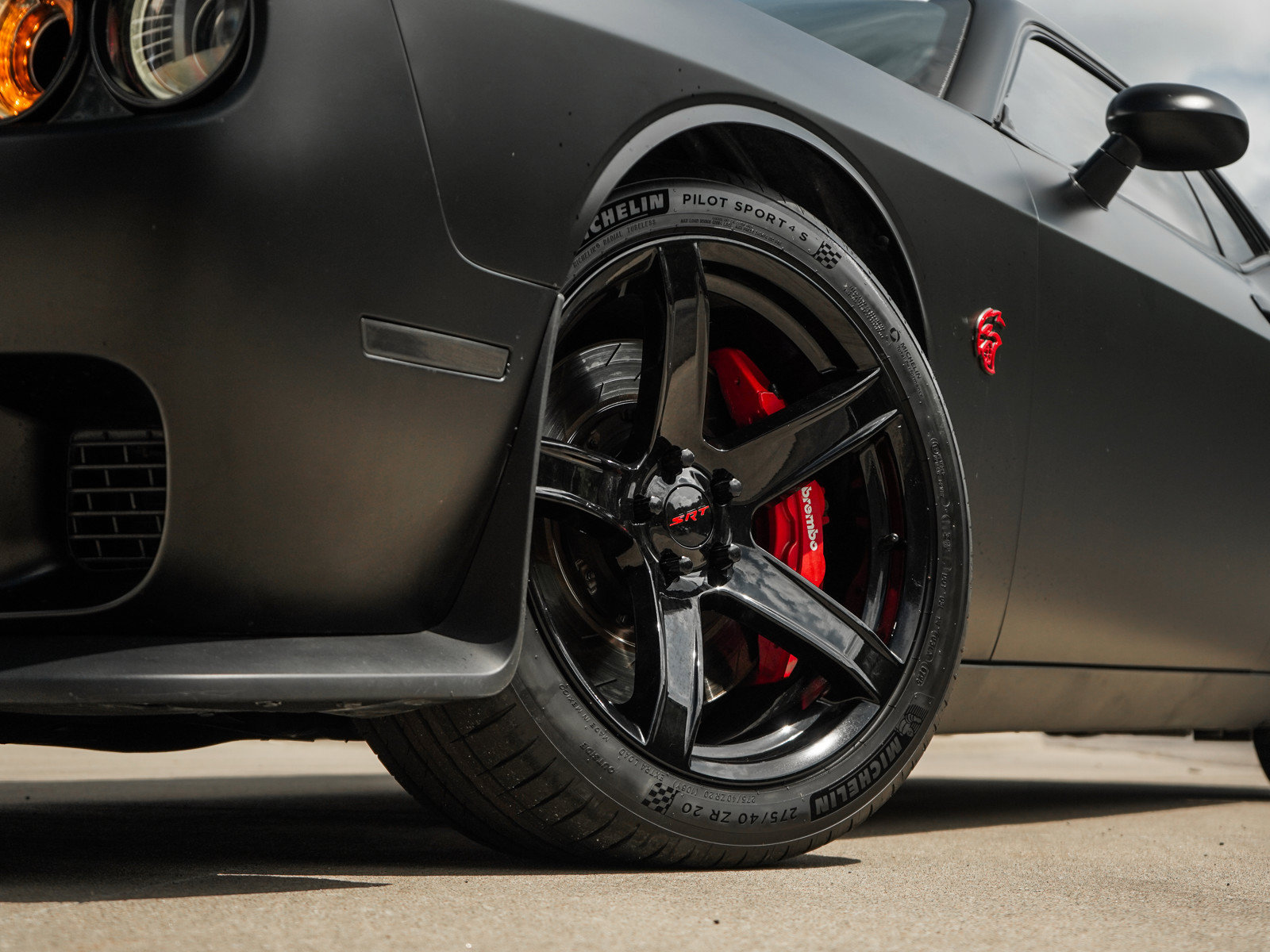 Used 2015 Dodge Challenger SRT Hellcat RWD image 25