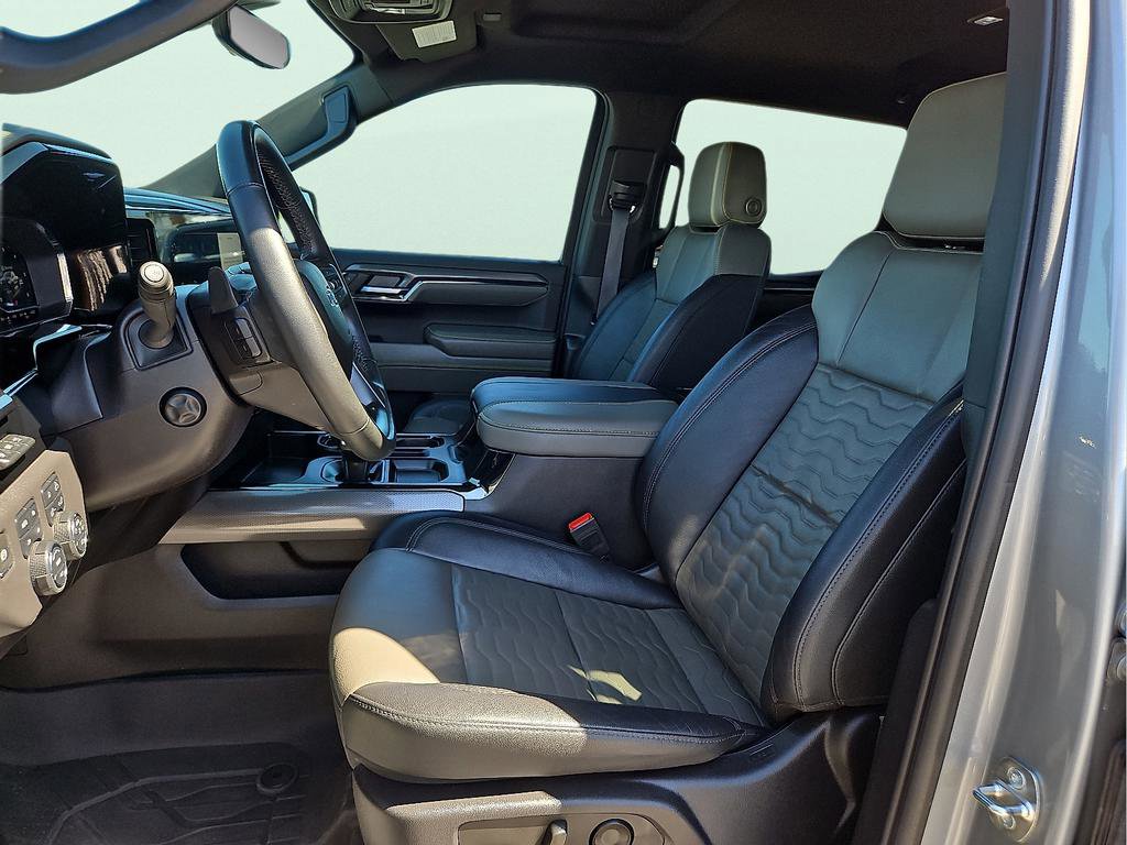 Used 2024 Chevrolet Silverado 1500 ZR2 w/ Technology Package AWD/4WD image 13