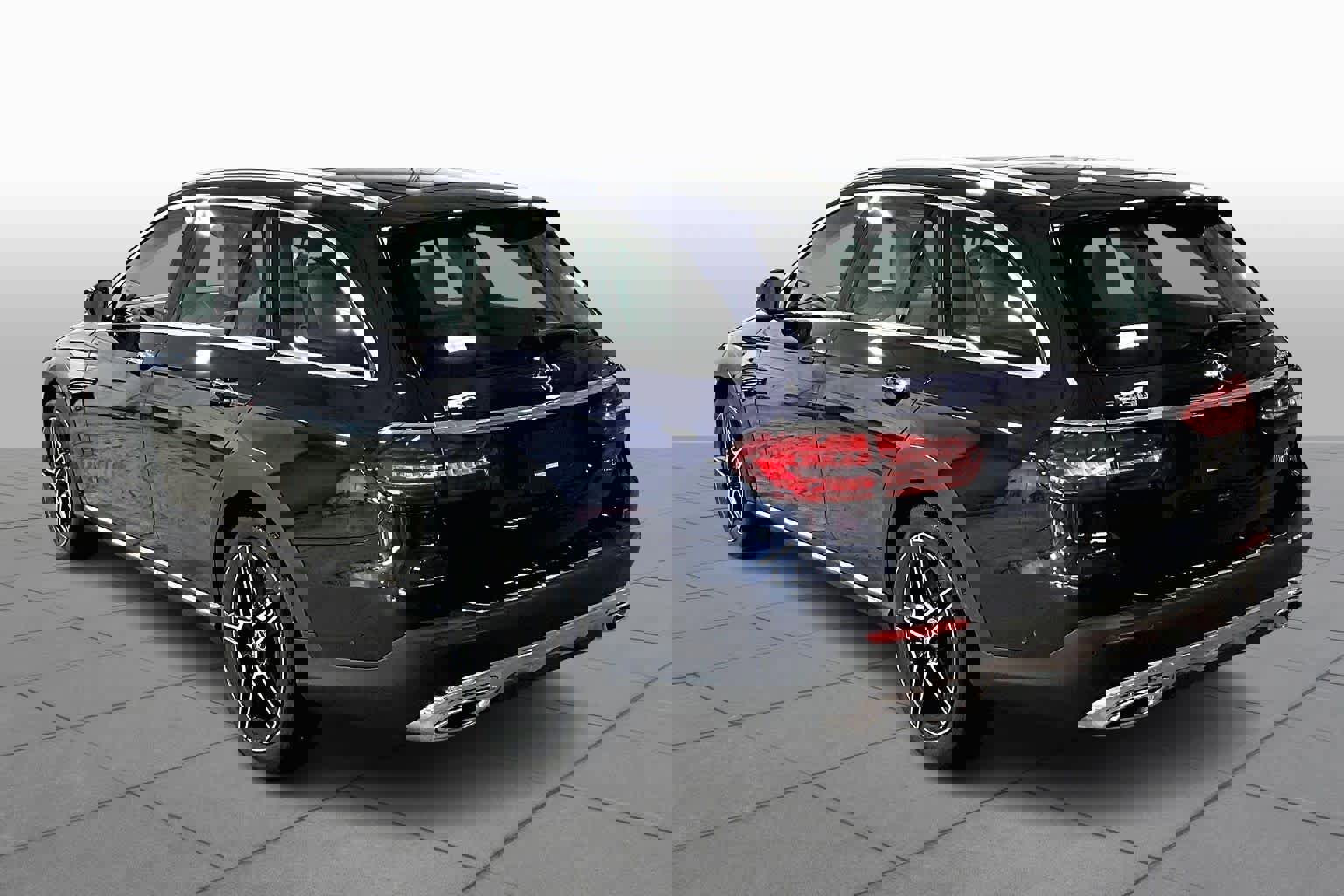 Used 2023 Mercedes-Benz E 450 4MATIC All-Terrain Wagon image 11