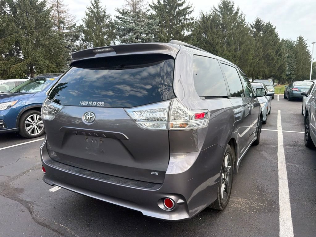 Used 2015 Toyota Sienna SE FWD image 3