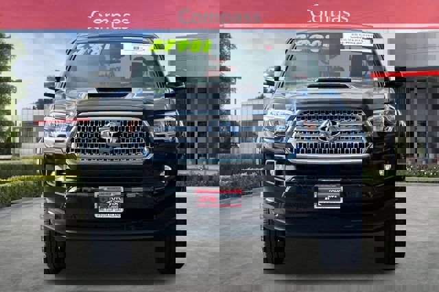 Used 2017 Toyota Tacoma TRD Sport w/ Tow Package image 11