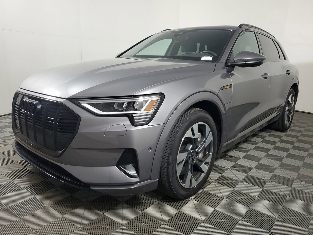 Used 2023 Audi e-tron Premium w/ Convenience Plus Package AWD/4WD image 3