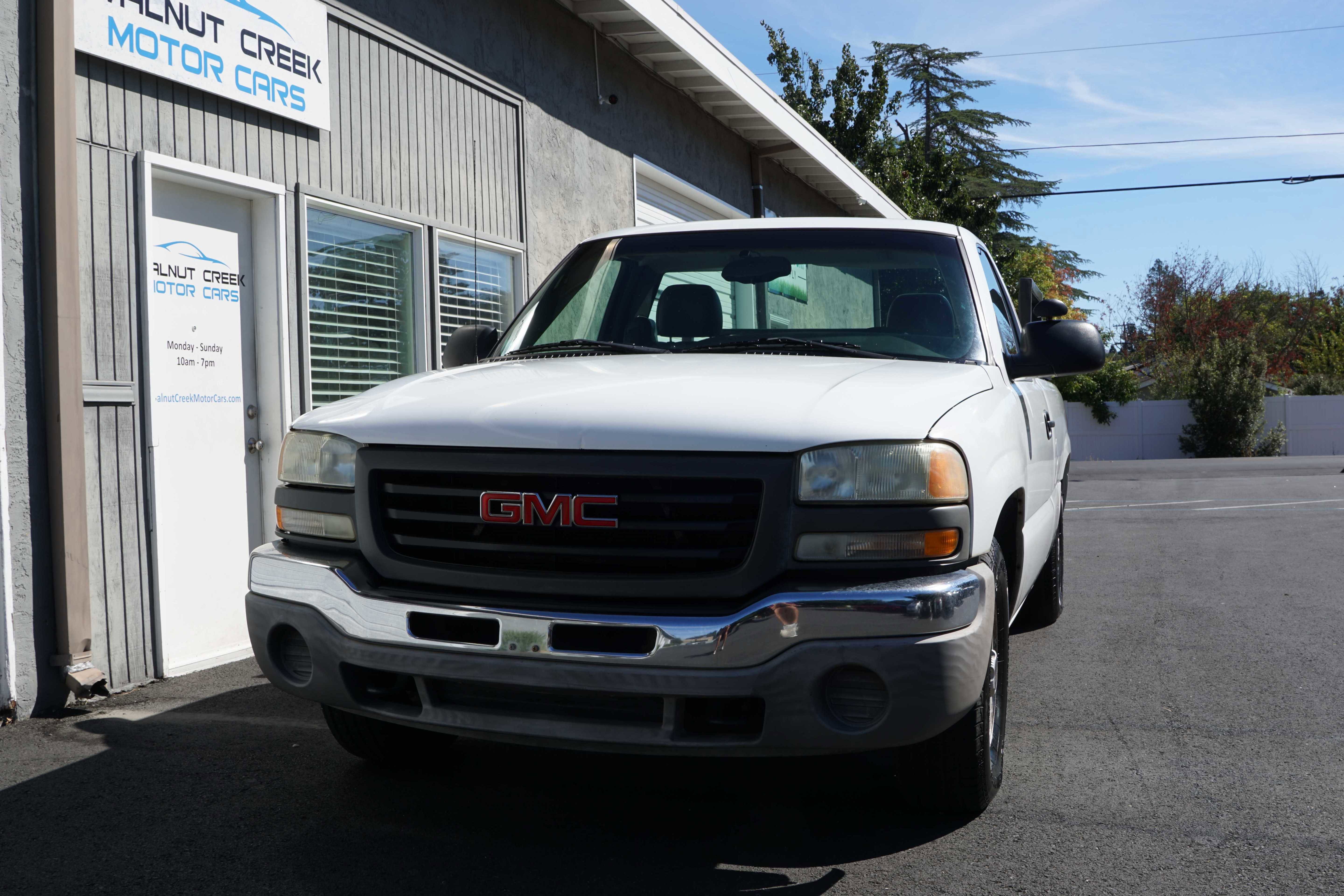Used 2003 GMC Sierra 1500 W/T image 2