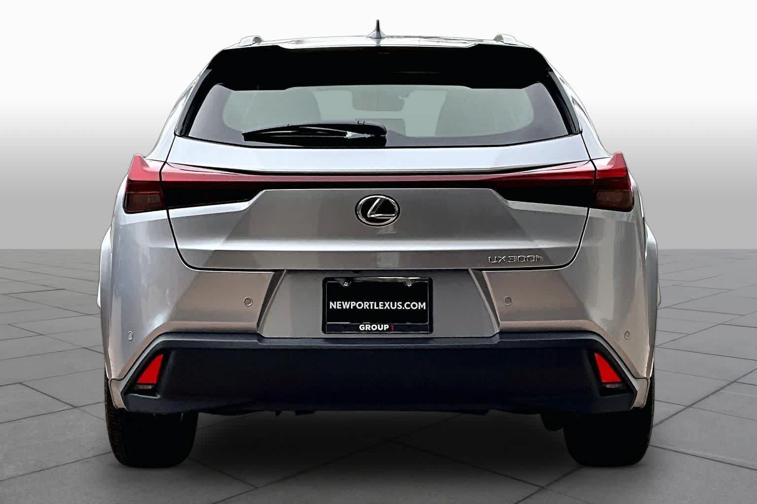 New 2026 Lexus UX 300h FWD w/ Accessory Package (Z1) image 4