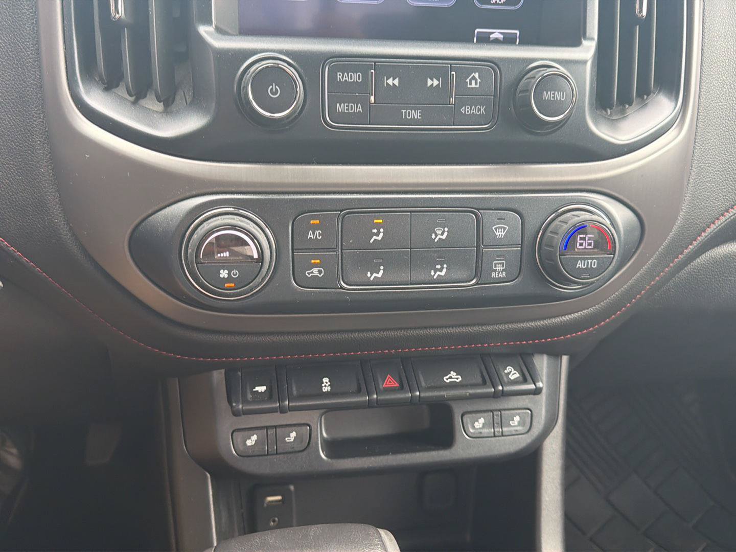 Used 2017 GMC Canyon SLE w/ All Terrain Package AWD/4WD image 8