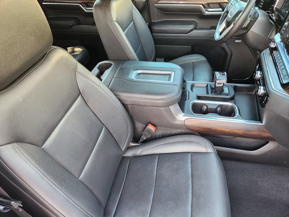 Used 2022 GMC Sierra 1500 SLT AWD/4WD image 32