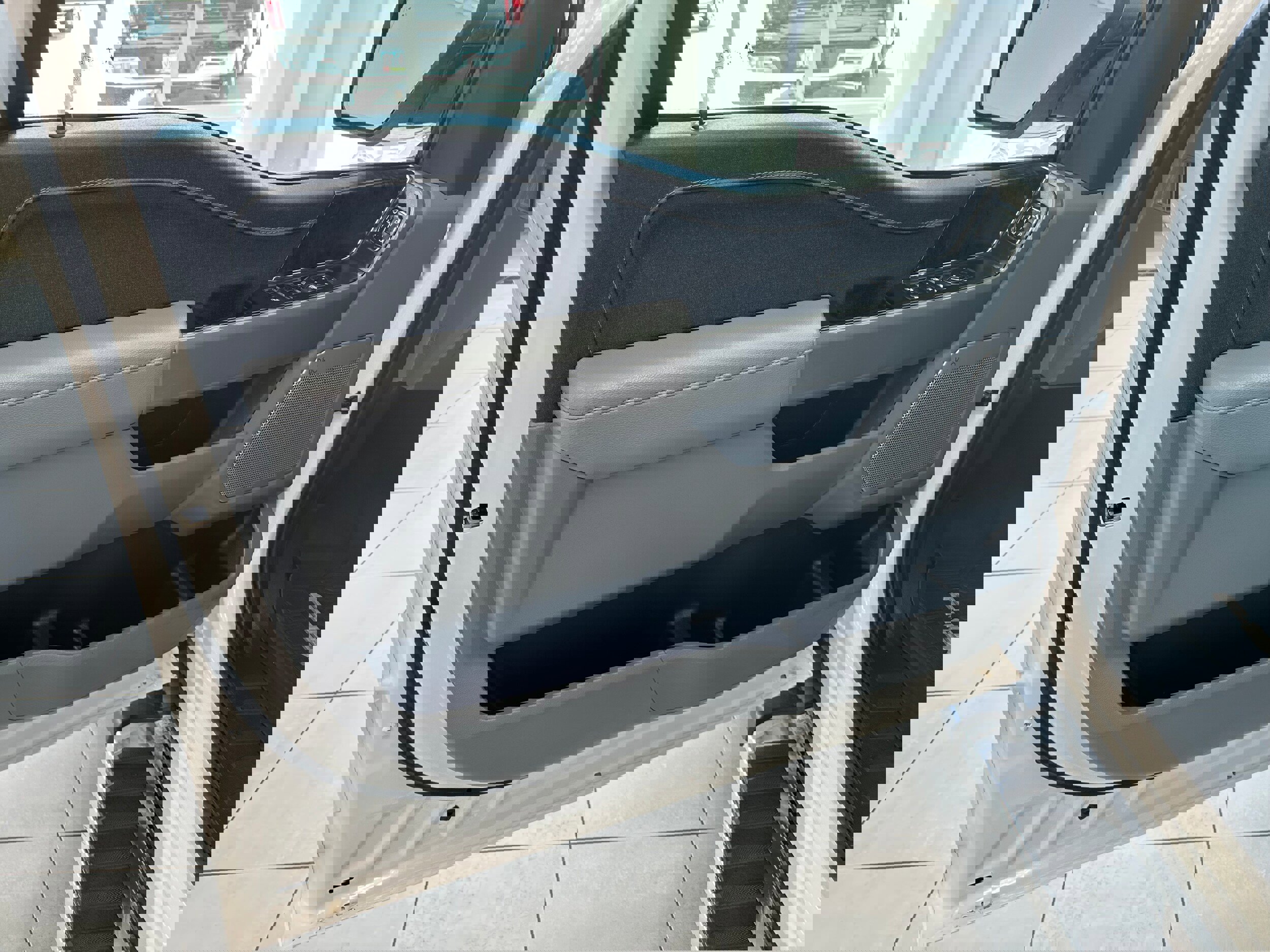 Used 2023 Ford F150 Lariat w/ Bed Utility Package image 11