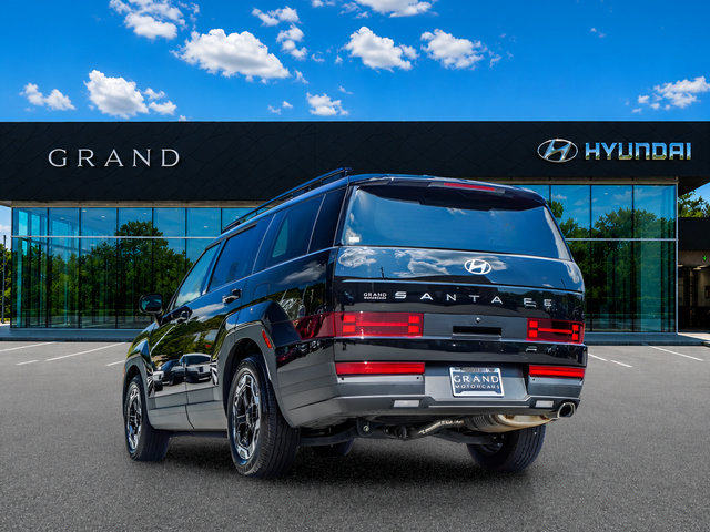 Used 2024 Hyundai Santa Fe SEL FWD image 4