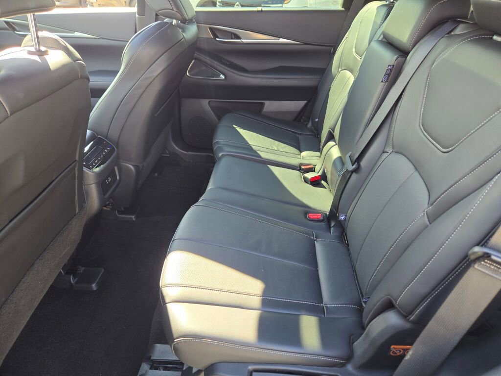 Used 2025 INFINITI QX60 Luxe w/ Black Edition AWD/4WD image 17