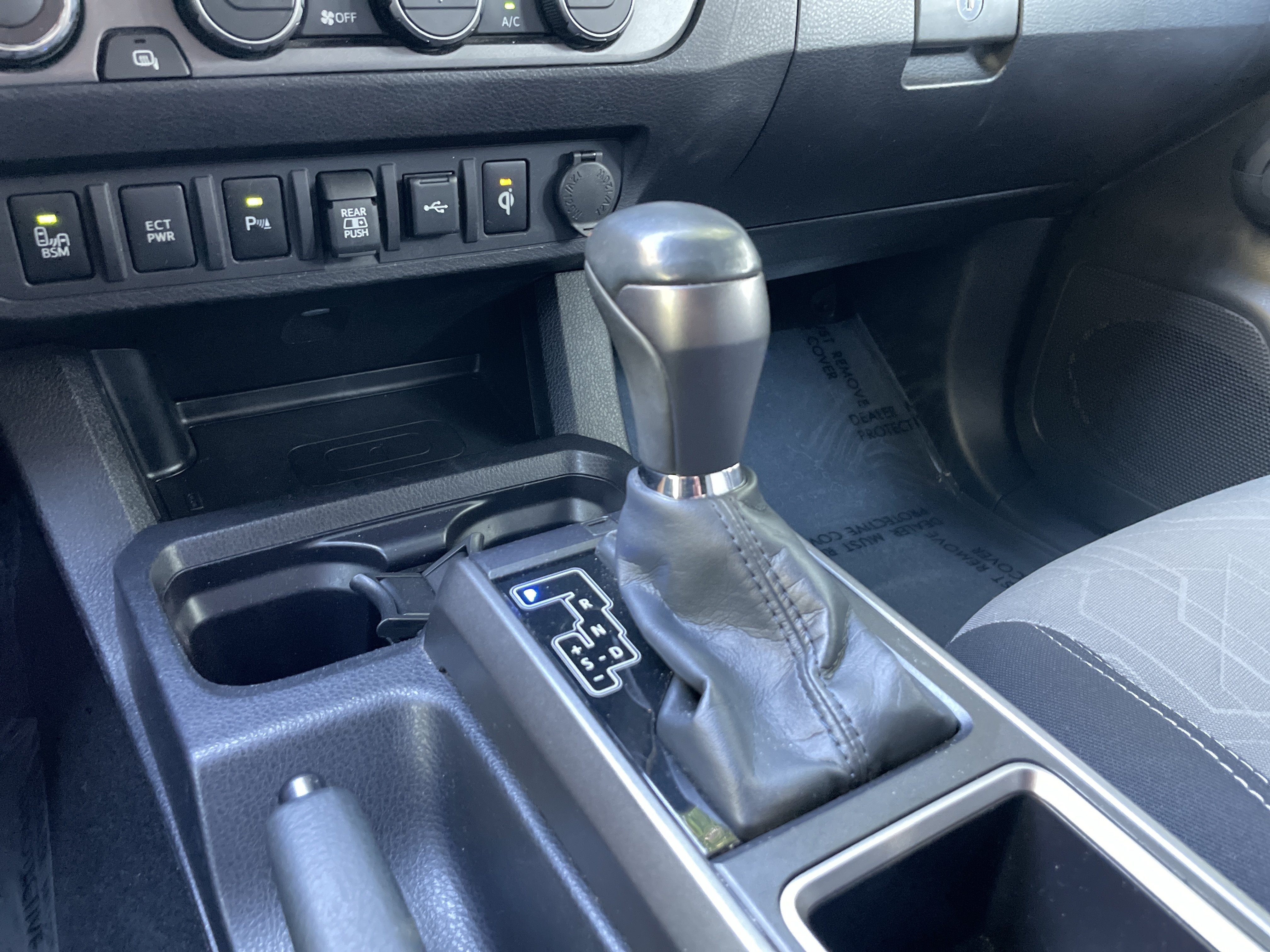 Used 2022 Toyota Tacoma TRD Sport w/ Technology Package AWD/4WD image 25