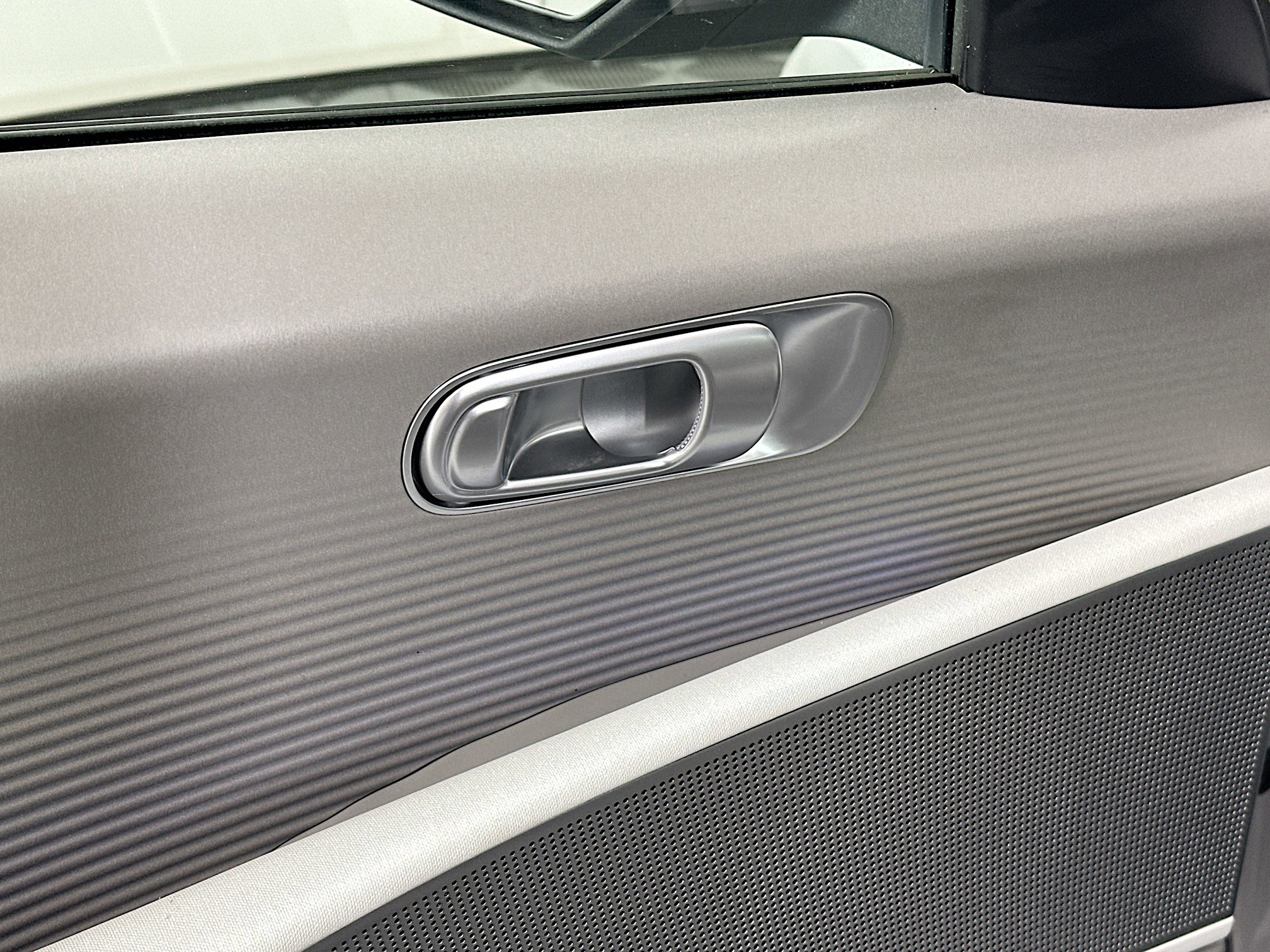 Used 2024 Hyundai Ioniq 6 SEL image 15