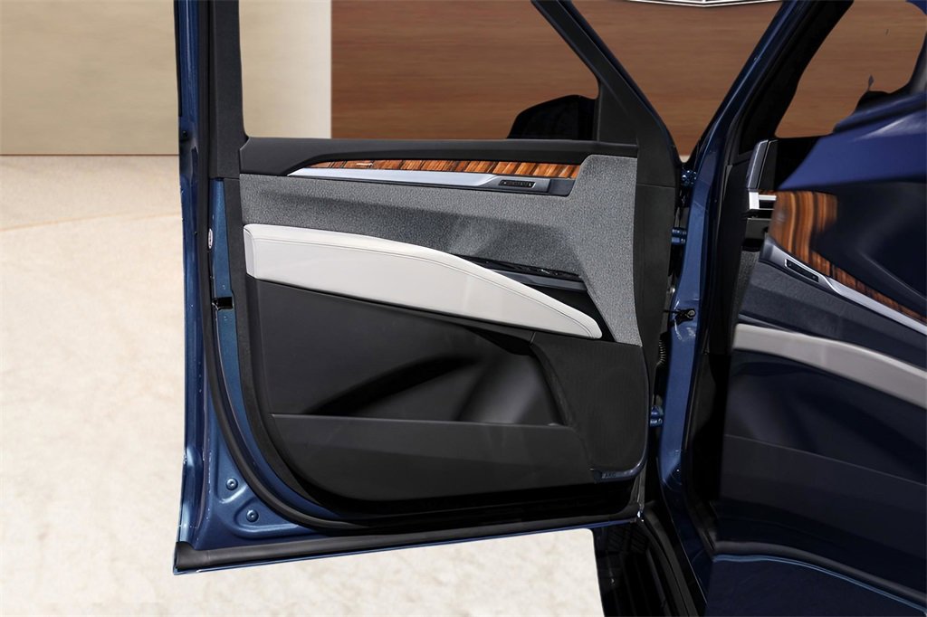 Certified 2025 Cadillac Escalade Sport Platinum w/ LPO, ONYX Package image 23