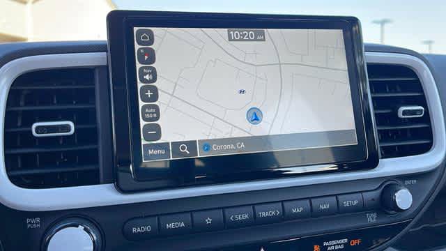 Used 2025 Hyundai Venue Limited FWD image 14