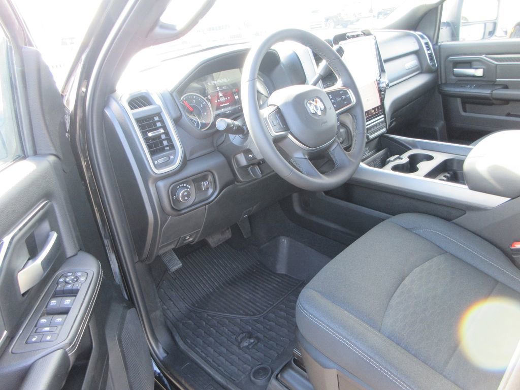 Used 2025 RAM 3500 Big Horn image 17