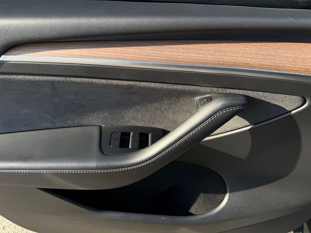 Used 2023 Tesla Model Y Long Range image 20