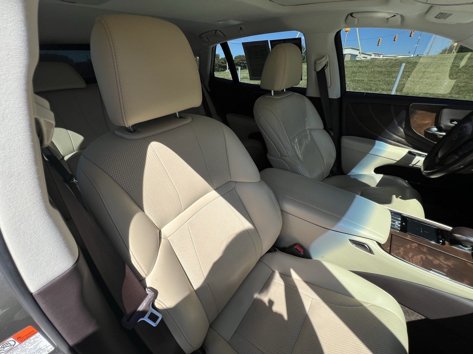 Used 2018 Lexus LS 500 w/ Accessory Package (Z2) RWD image 35