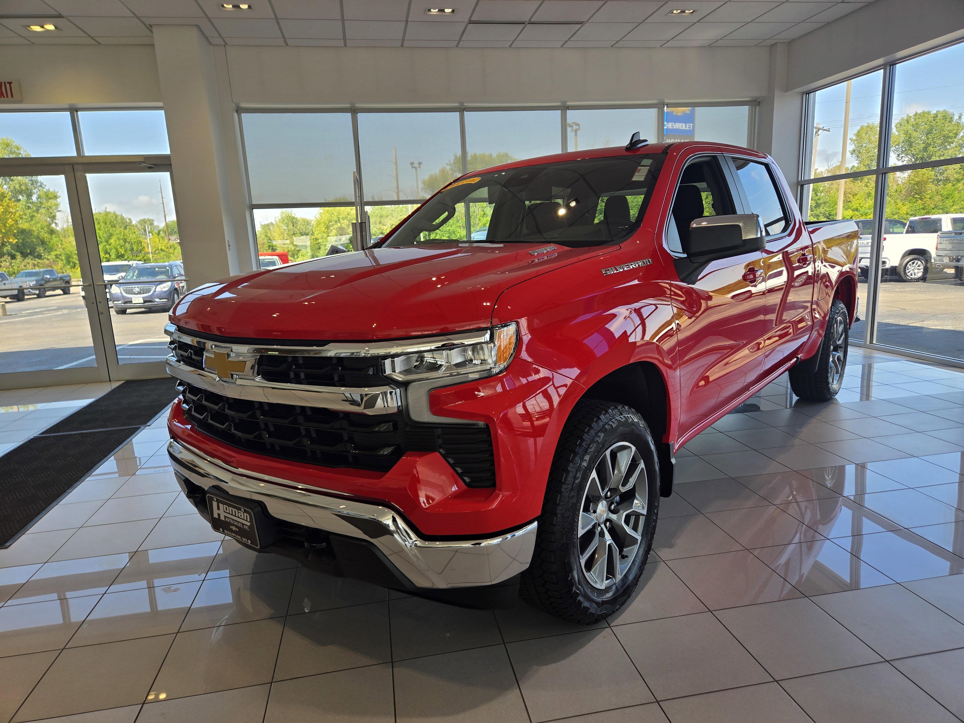 New 2025 Chevrolet Silverado 1500 LT image 1