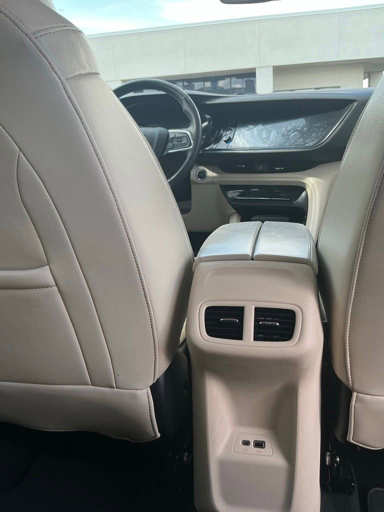 Used 2021 Buick Envision Essence FWD image 30