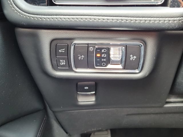 Used 2023 Lincoln Nautilus Reserve AWD/4WD image 13