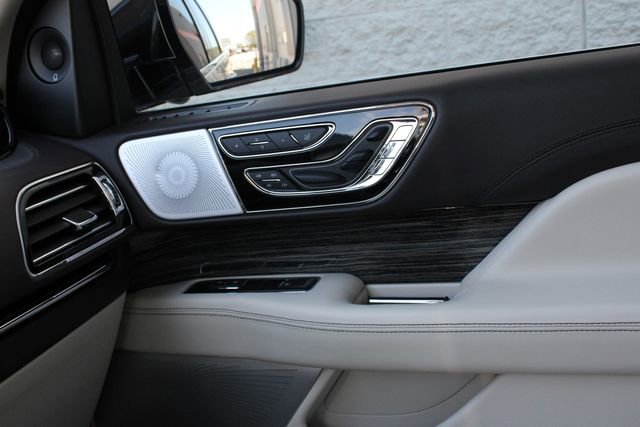 Used 2019 Lincoln Navigator Black Label w/ Cargo Package AWD/4WD image 20