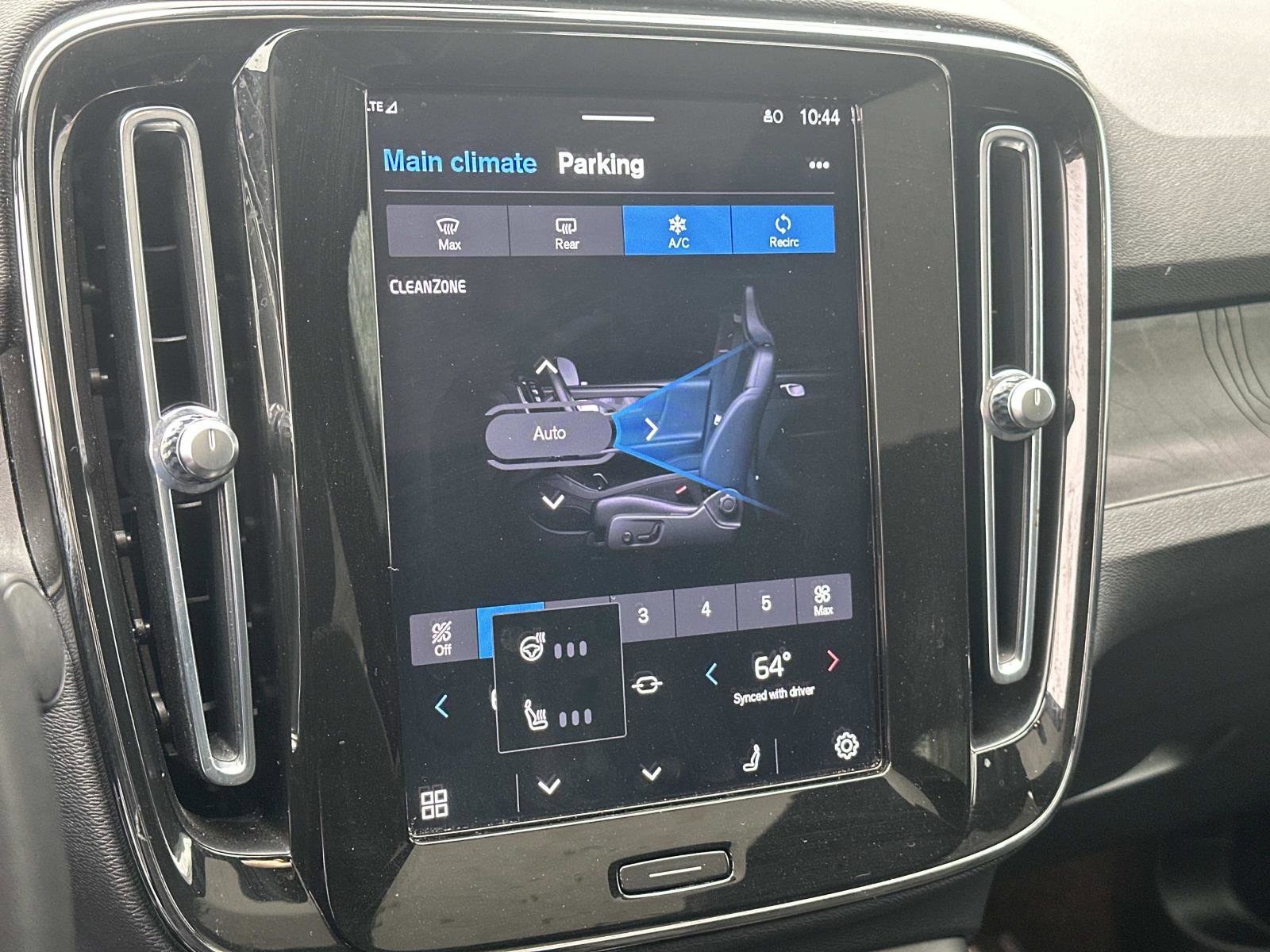 Certified 2023 Volvo C40 P8 Recharge Ultimate image 12