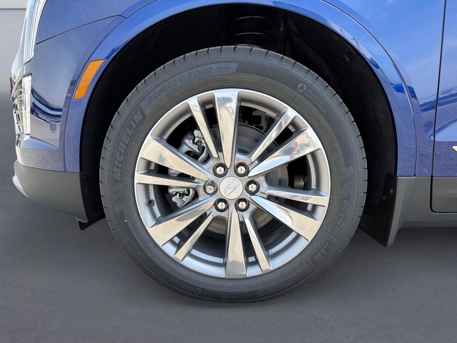 New 2026 Cadillac XT5 Premium Luxury w/ Driver Assist Package AWD/4WD image 9