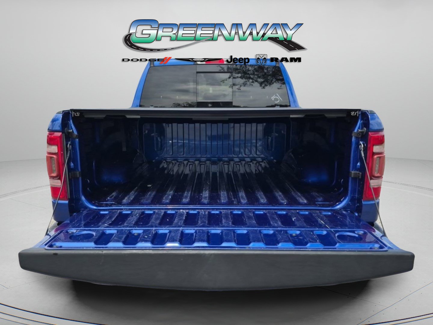 Used 2019 RAM 1500 Laramie w/ Sport Appearance Package AWD/4WD image 6