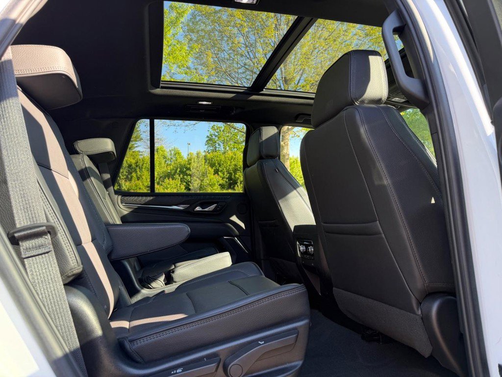 Used 2023 GMC Yukon Denali AWD/4WD image 10