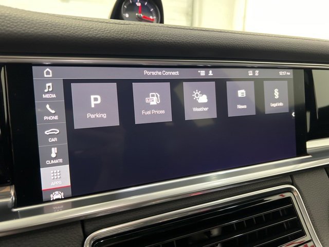 Used 2019 Porsche Panamera image 26