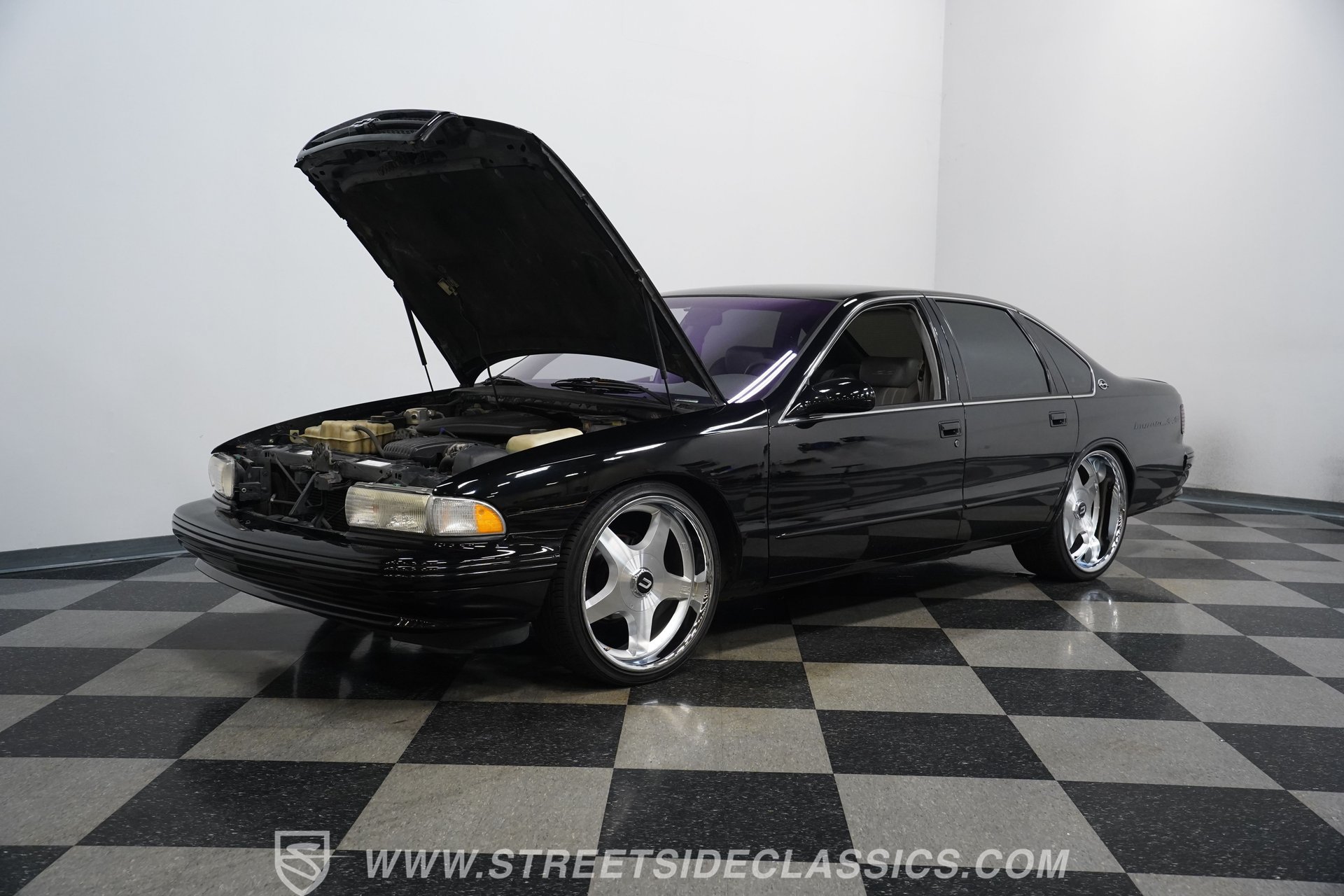 Used 1996 Chevrolet Impala SS RWD image 31