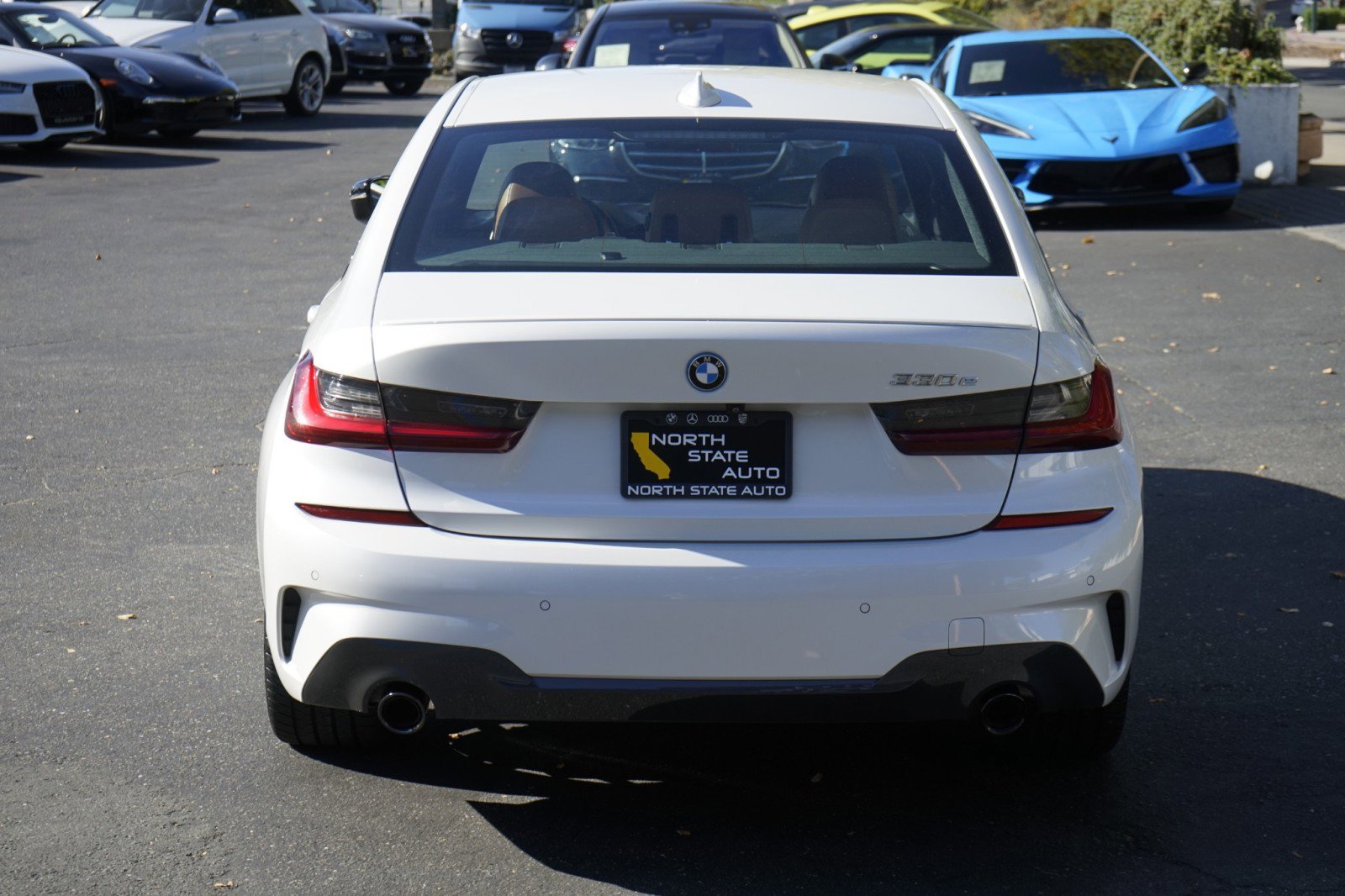 Used 2022 BMW 330e w/ M Sport Package image 10