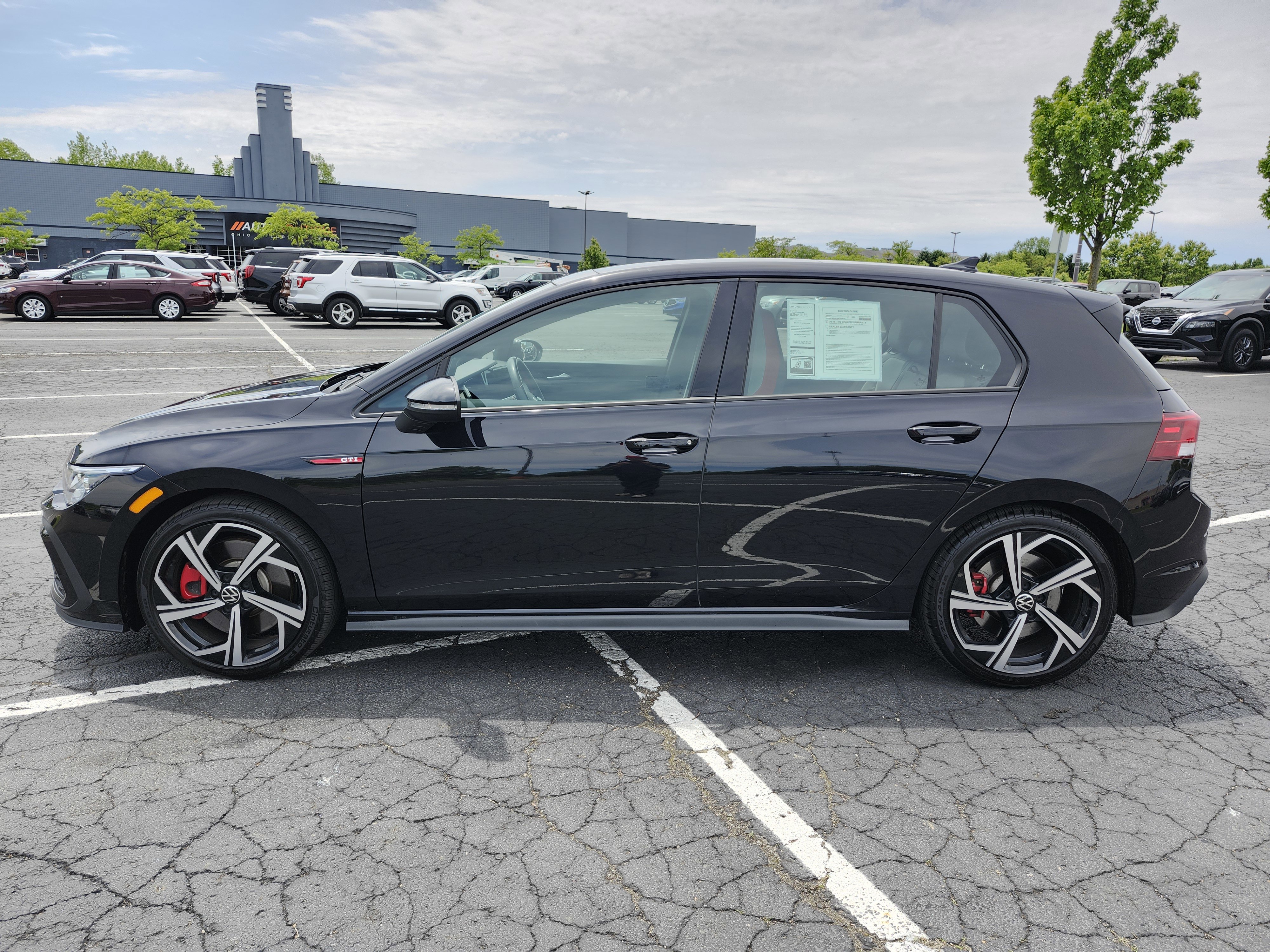 Used 2024 Volkswagen GTI SE FWD image 15