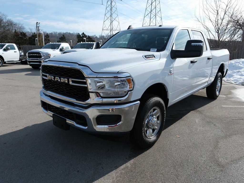 Used 2024 RAM 3500 Tradesman w/ Chrome Appearance Group AWD/4WD image 11