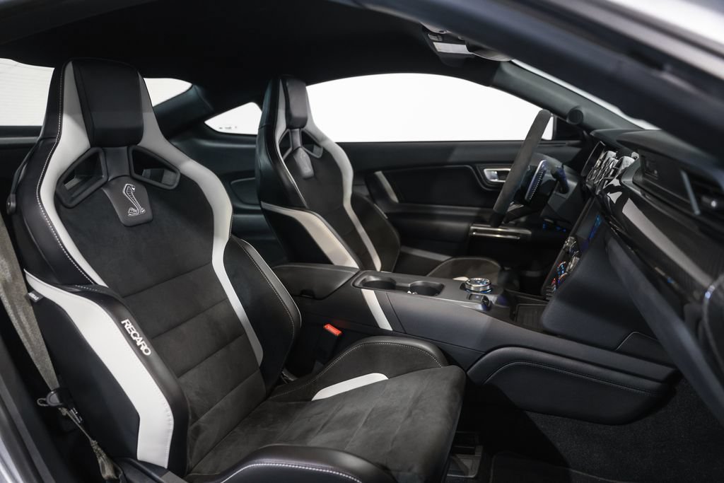 Used 2020 Ford Mustang Shelby GT500 w/ Carbon Fiber Track Pack RWD image 20