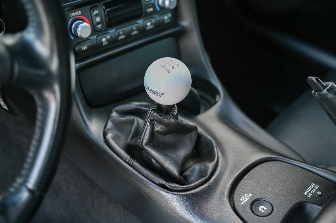 Used 2002 Chevrolet Corvette Z06 w/ Memory Pkg image 89