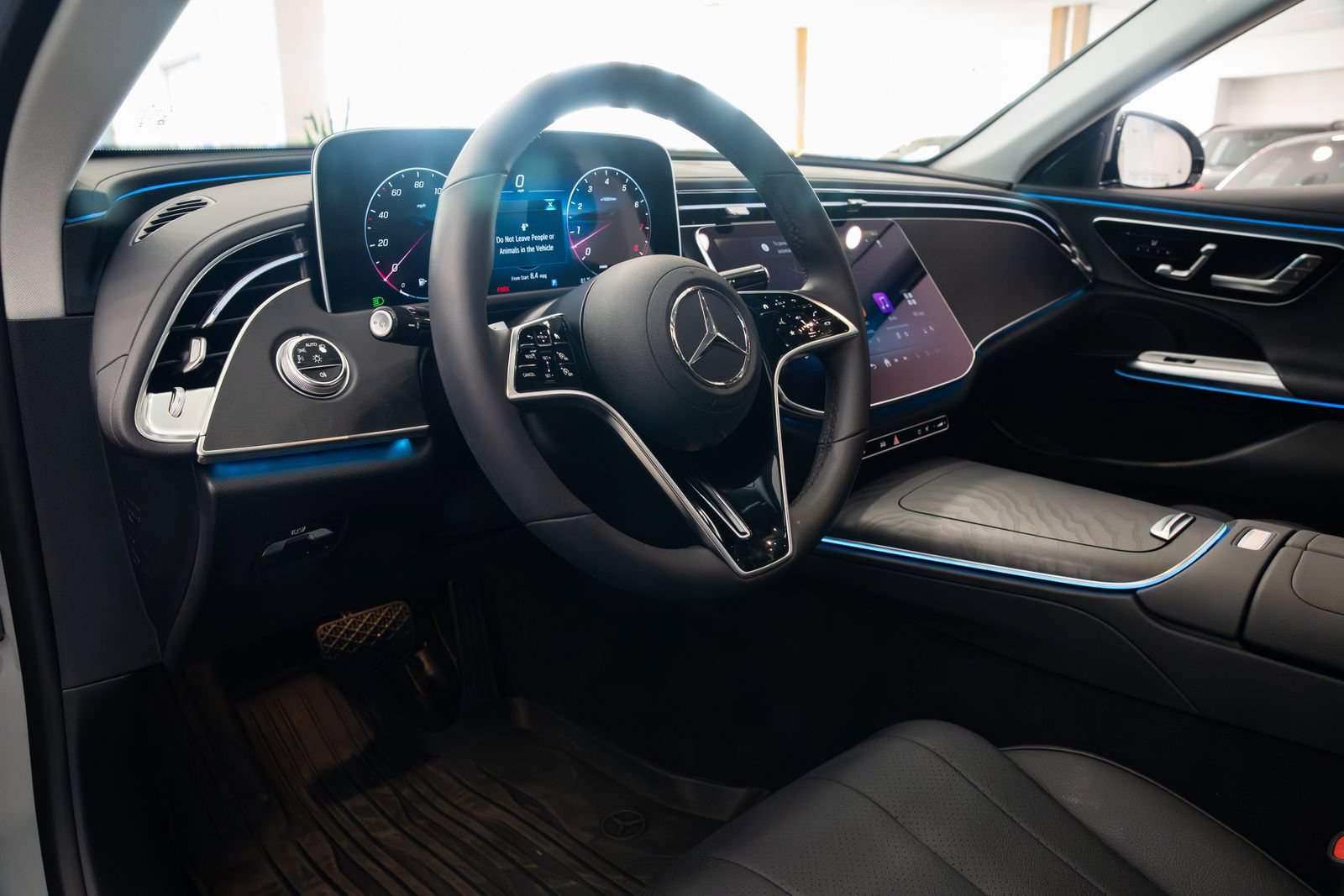 Used 2025 Mercedes-Benz E 450 4MATIC Sedan image 19
