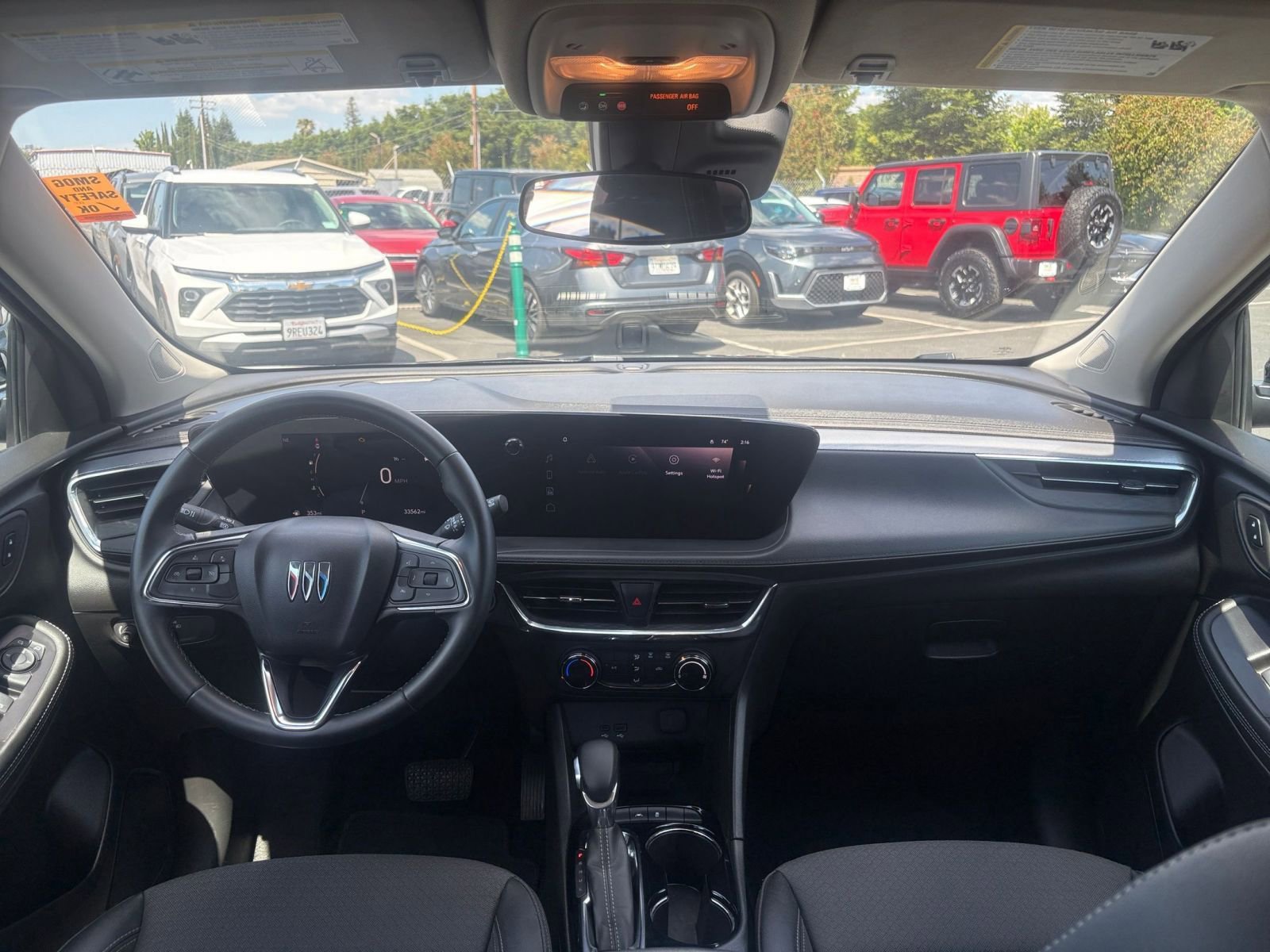Used 2025 Buick Encore GX Preferred FWD image 32