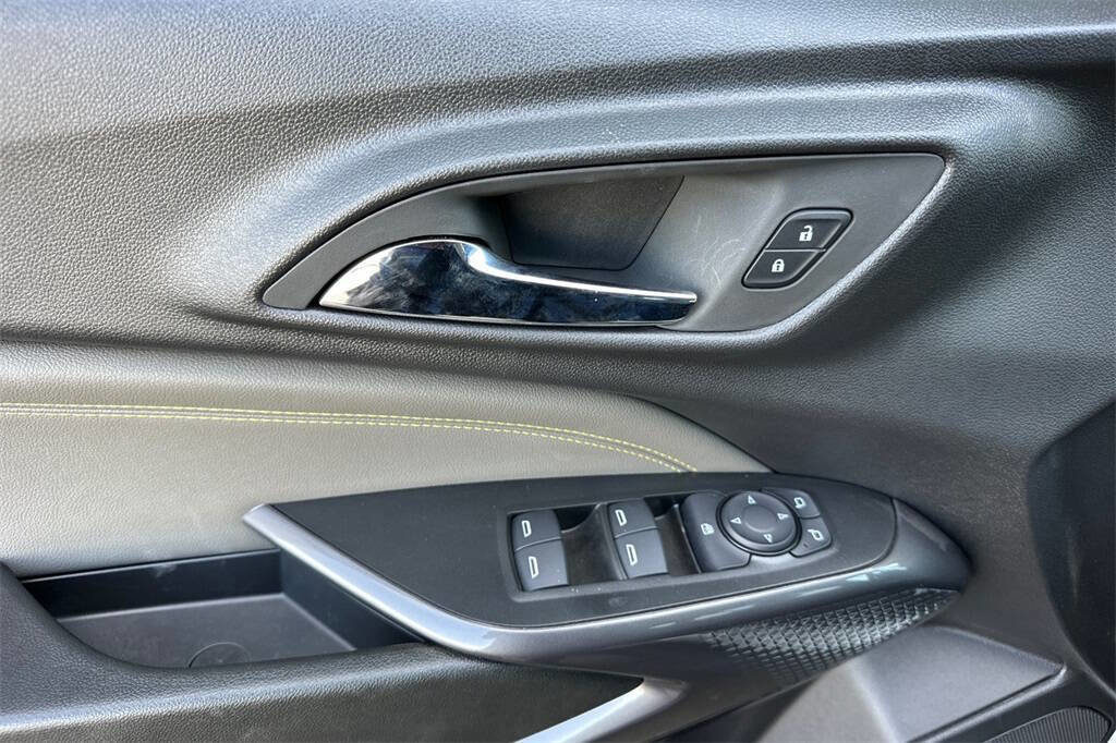 New 2025 Chevrolet Trax ACTIV w/ Driver Confidence Package image 12