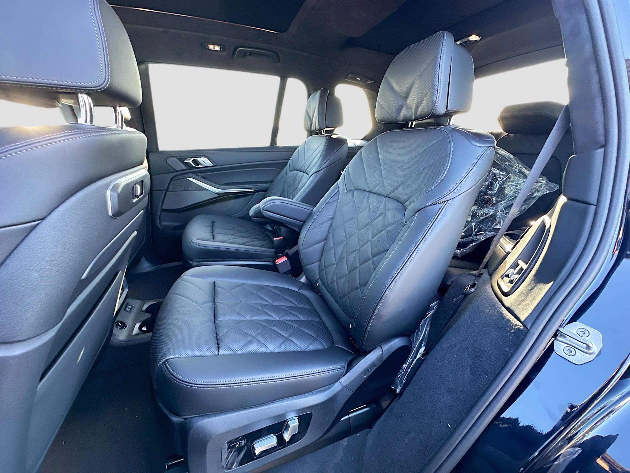 New 2026 BMW X7 xDrive40i w/ Executive Package image 19