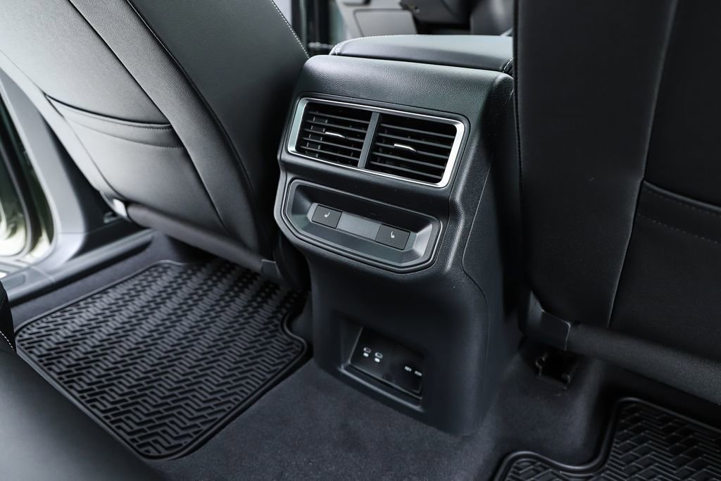 New 2026 Volkswagen Atlas Cross Sport SEL Premium R-Line image 39