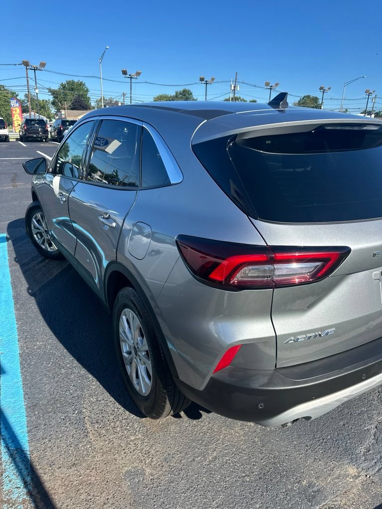 Used 2024 Ford Escape Active w/ Tech Pack #1 AWD/4WD image 12