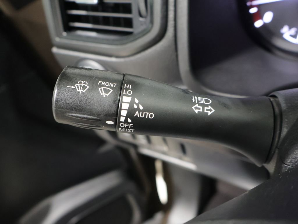 Used 2023 Nissan Titan PRO-4X image 36
